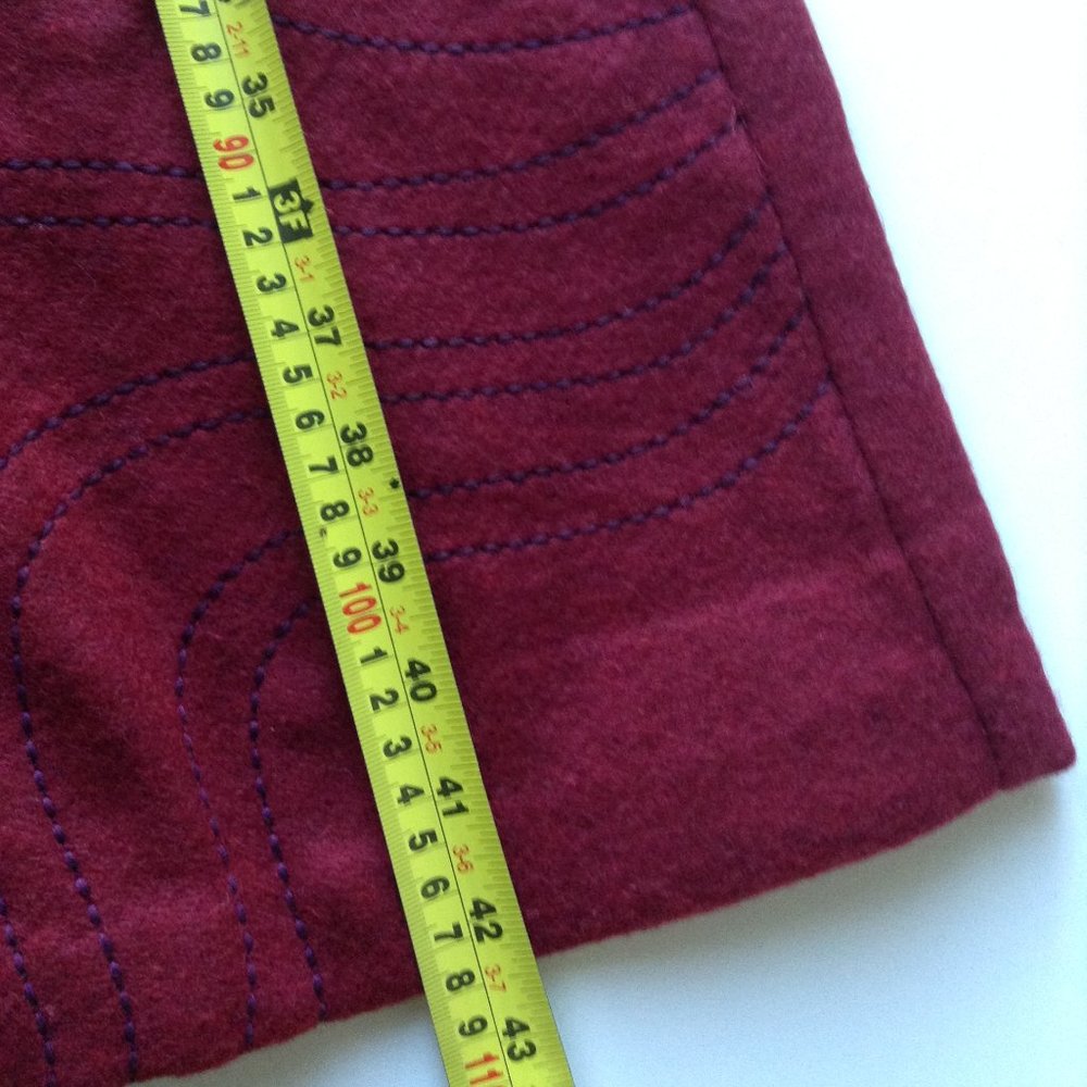 Warm and stylish Orion coat in lovely shade of red - Picture 10 of 12